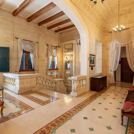 Palazzo Floor With Terrace And Facilities