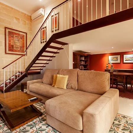Palazzo Floor With Terrace And Facilities