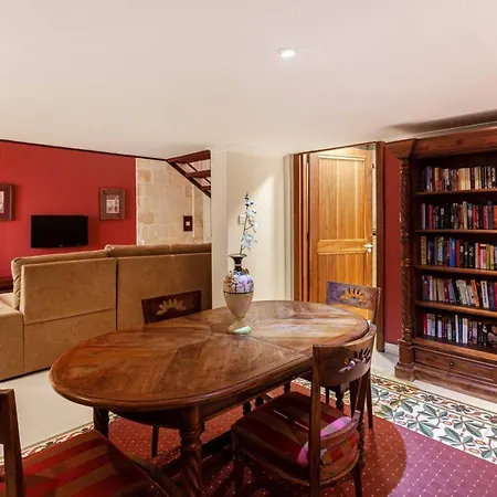 וילה Palazzo Floor With Terrace And Facilities *