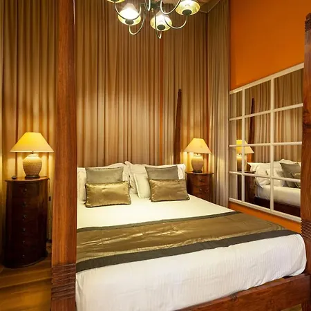 Palazzo Floor With Terrace And Facilities *