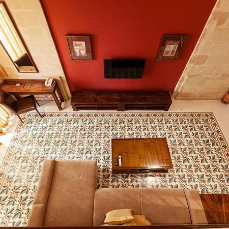 Villa Palazzo Floor With Terrace And Facilities Sliema