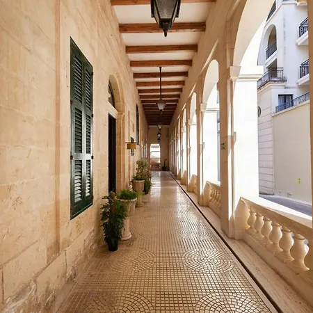 Palazzo Floor With Terrace And Facilities