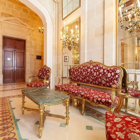 וילה Palazzo Floor With Terrace And Facilities *